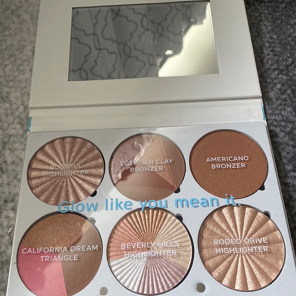 Ofra on the glow pallete!